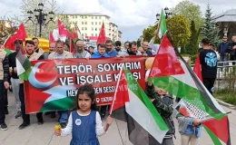 Erzurum’da hekimler ve sağlık çalışanları İsrail’in Gazze’ye yönelik saldırılarını protesto etti