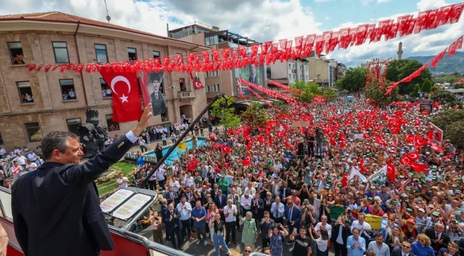 CHP Genel Başkanı Özgür Özel: Bir daha Türkiye’de internet ve sosyal medya erişimine hiç yasak gelmeyecek