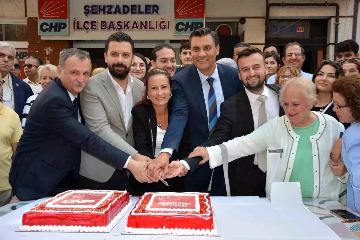 CHP Manisa İl Başkanlığı 101. Kuruluş Yıl Dönümünü Kutladı