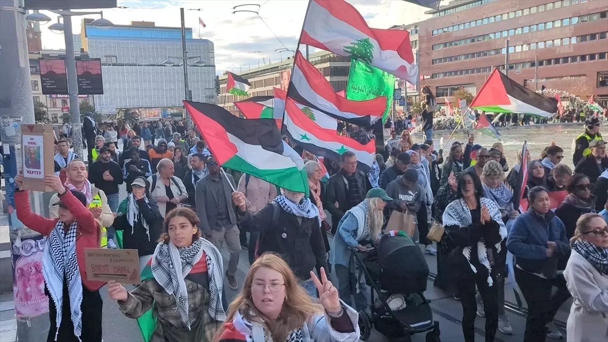 Stockholm’de İsrail Saldırıları Protesto Edildi