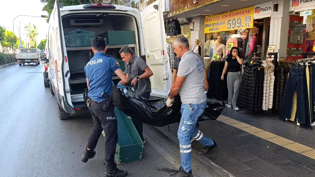 Antalya’da Genç Kadın Yatakta Ölü Bulundu