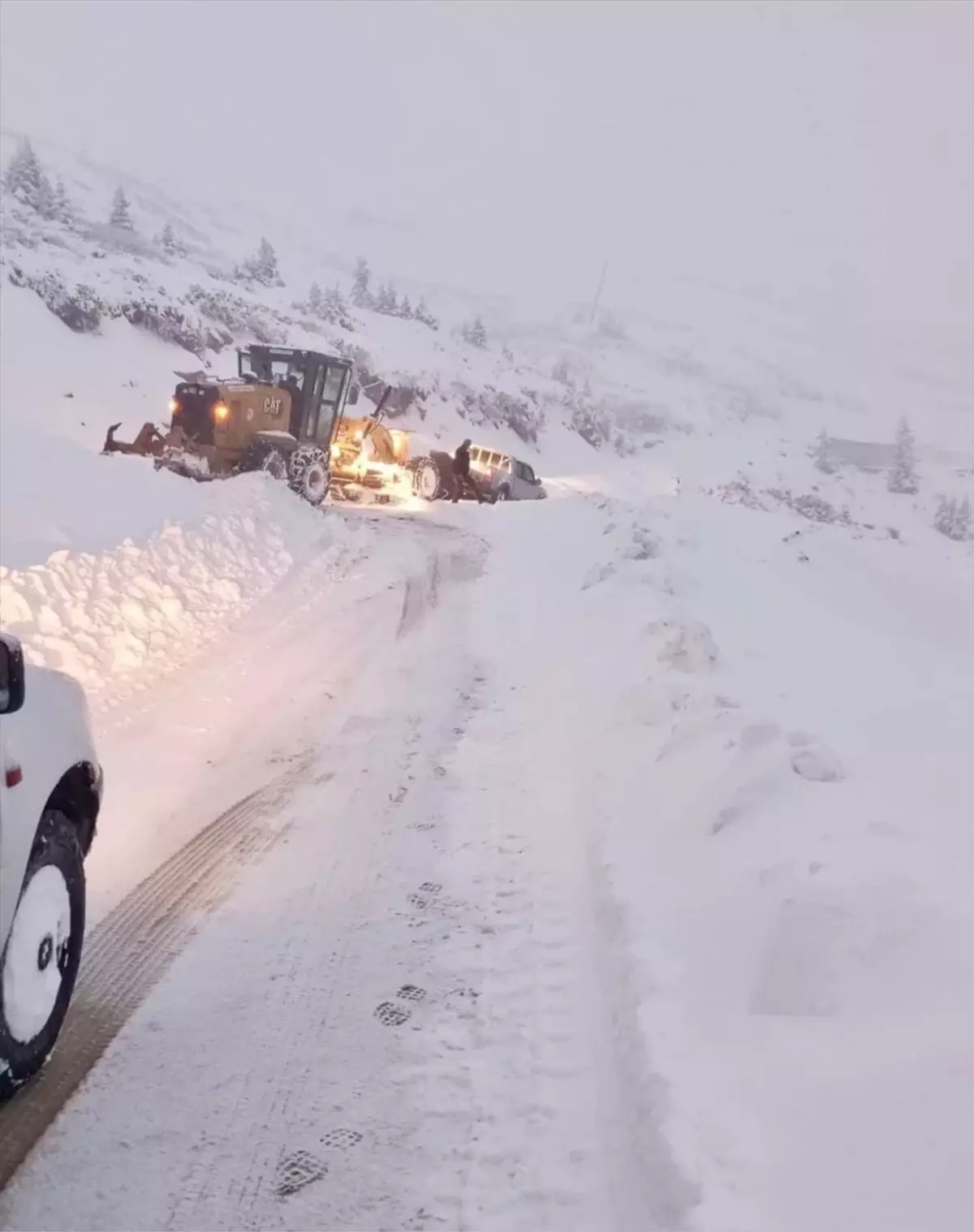 Sis Dağı’nda Mahsur Kalan 5 Kişi Kurtarıldı