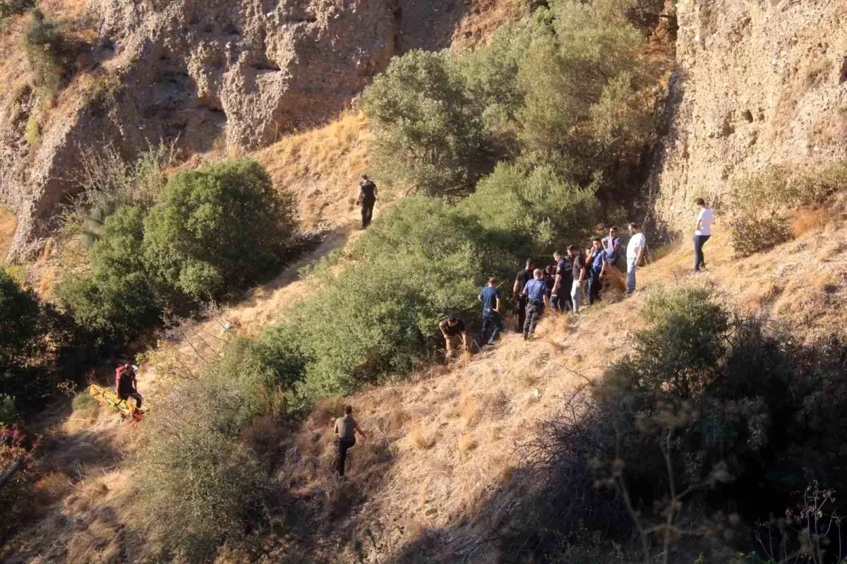 Uçurumdan Düşen Genç Kız Hayatını Kaybetti